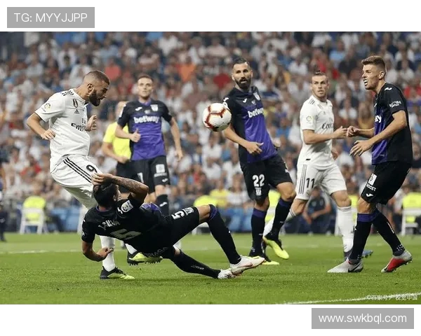皇马鏖战毕尔巴鄂全场激烈攻防交替再现西甲巅峰对决精彩瞬间